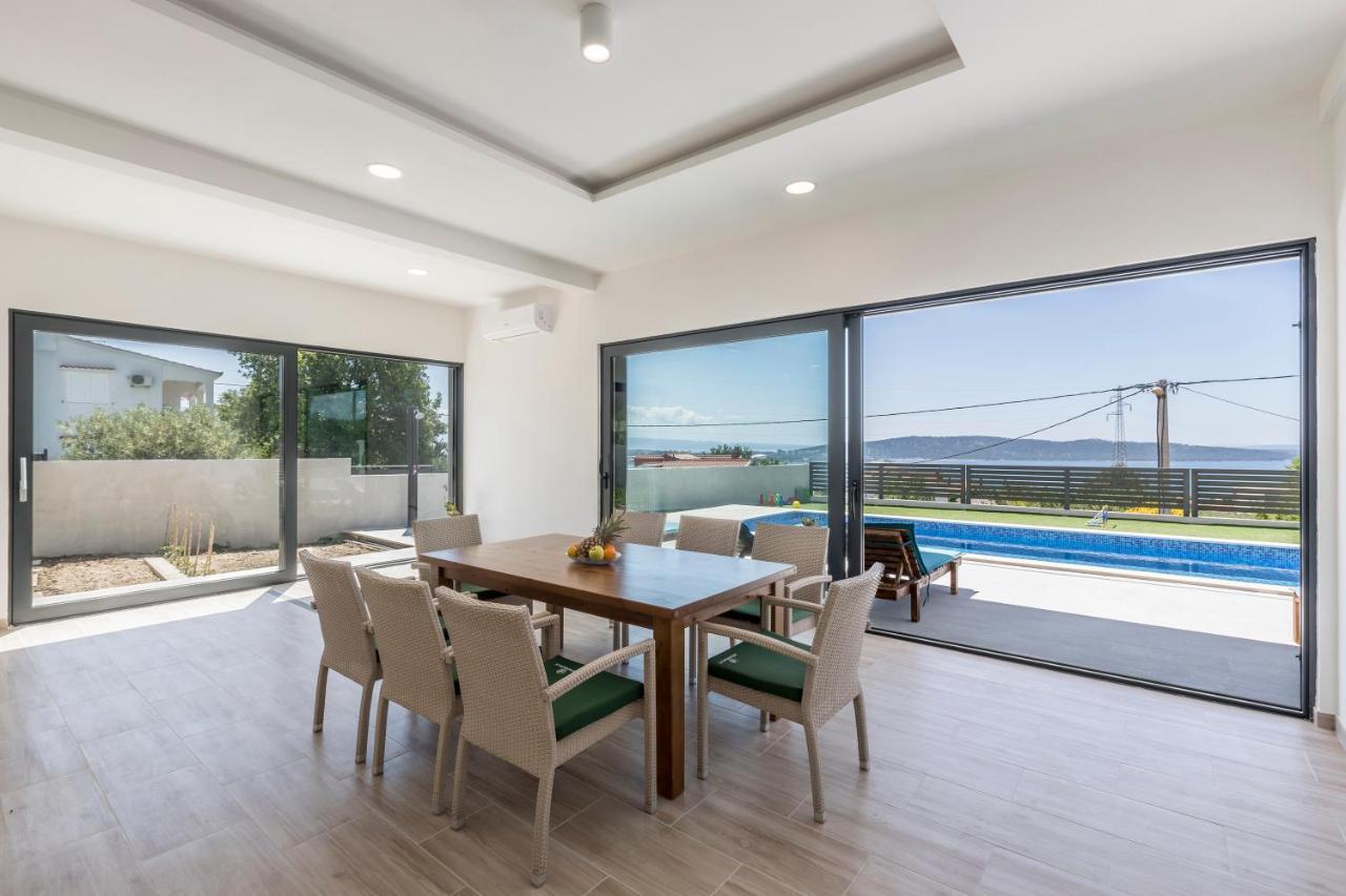 Luxury Villa La Nonna Ana - Heated Pool, Sea View, Near Split Kaštela Exterior foto