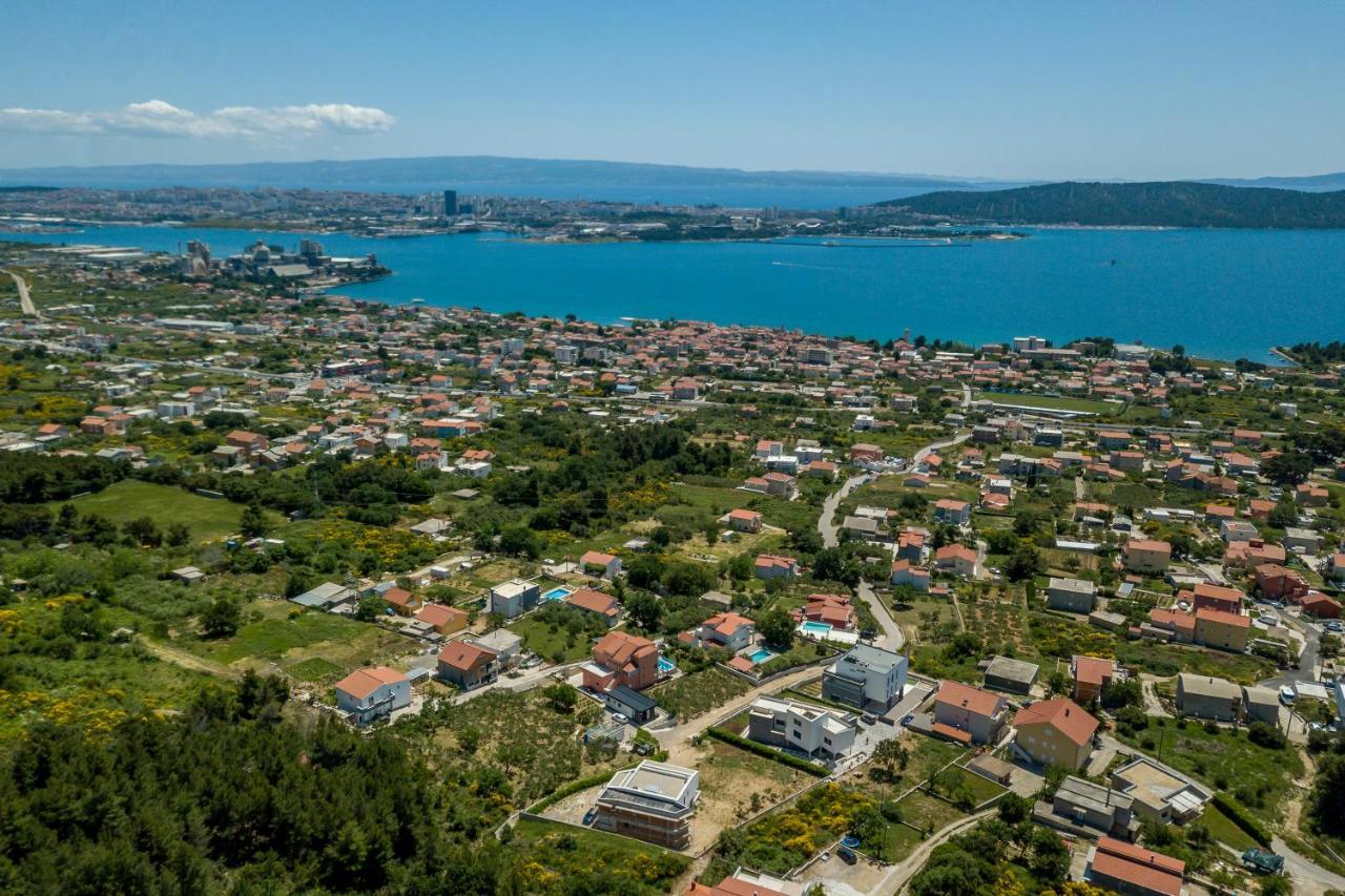 Luxury Villa La Nonna Ana - Heated Pool, Sea View, Near Split Kaštela Exterior foto